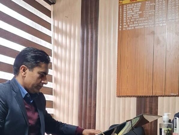 Idrees Lone assumes charge of GM DIC Doda
