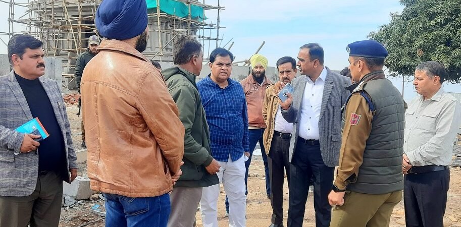 Divisional Commissioner reviews developmental scenario in Udhampur District