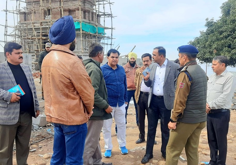 Divisional Commissioner reviews developmental scenario in Udhampur District