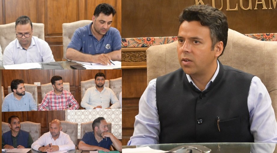 DC reviews progress under PMAY-U at Kulgam
