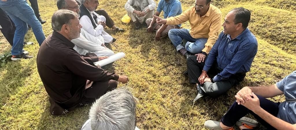 Director Agriculture holds interaction with Saffron Farmers at Soslan, Balhama Srinagar