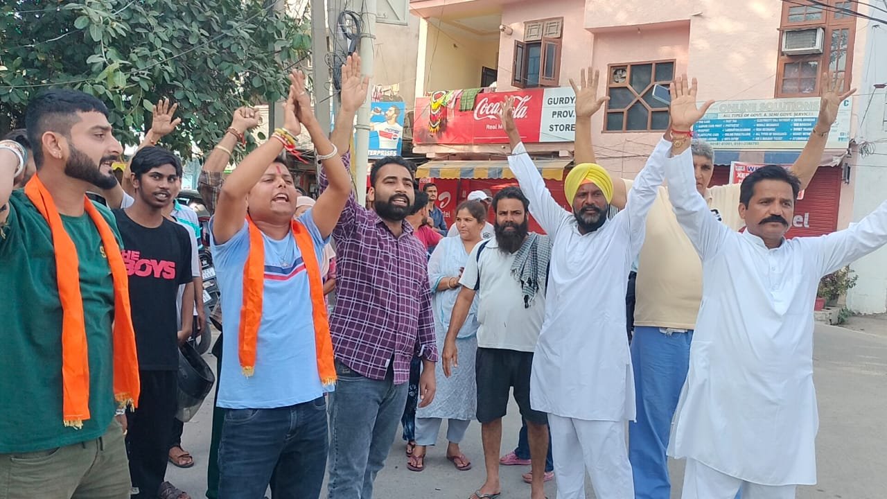Hindustan Shiv Sena opened a front against the Govt. due to high electricity bill