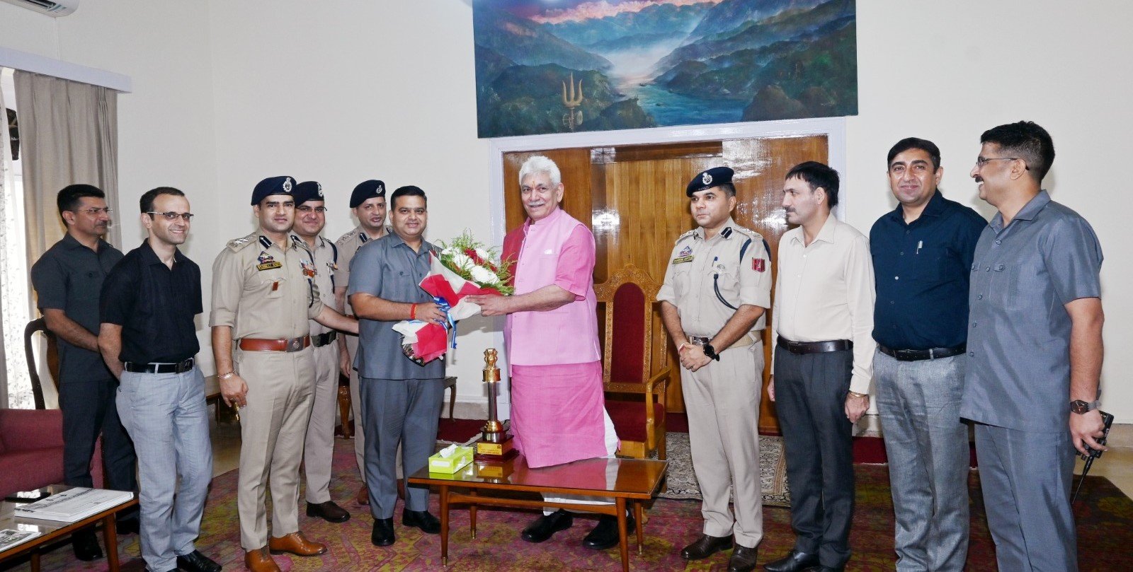 Delegation of JKPS Officers call on Lt Governor Manoj Sinha
