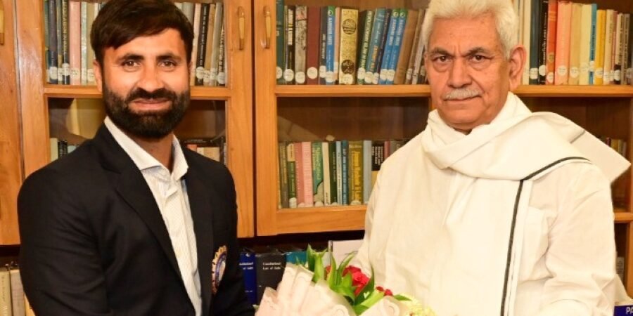 International Cricketer Parvez Rasool calls on Lt Governor