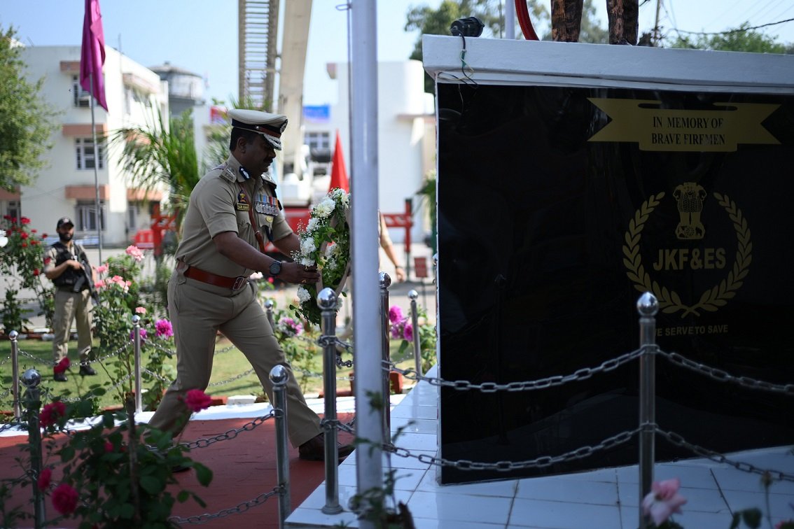 DFES pays tributes to Bombay Dock Explosion martyrs