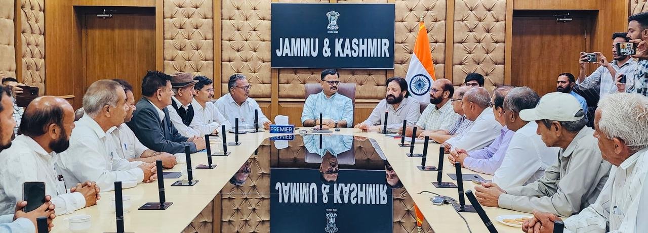 OBC/SC/ST delegation calls on Javed Rana; highlights issues
